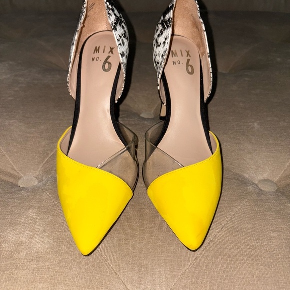 Mix No. 6 Yellow and Black Snakeskin Heels - Picture 1 of 6
